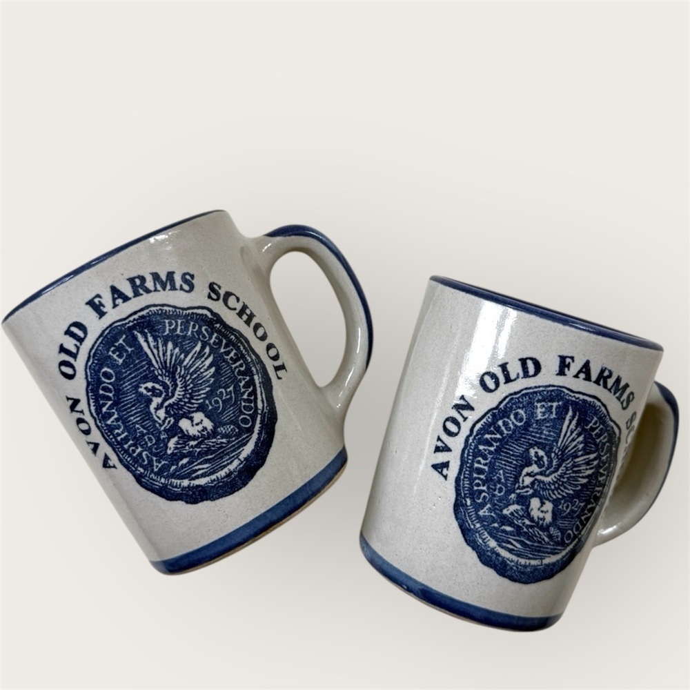 Vintage Louisville stoneware mug Avon Old Farms School blue made in Kentucky